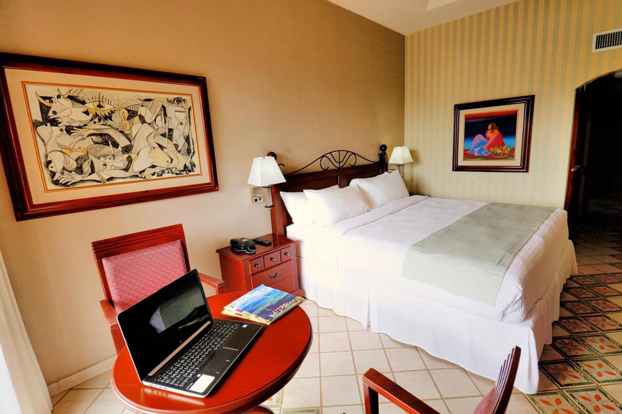 Plaza Del General Aparthotel Тегусигалпа Екстериор снимка