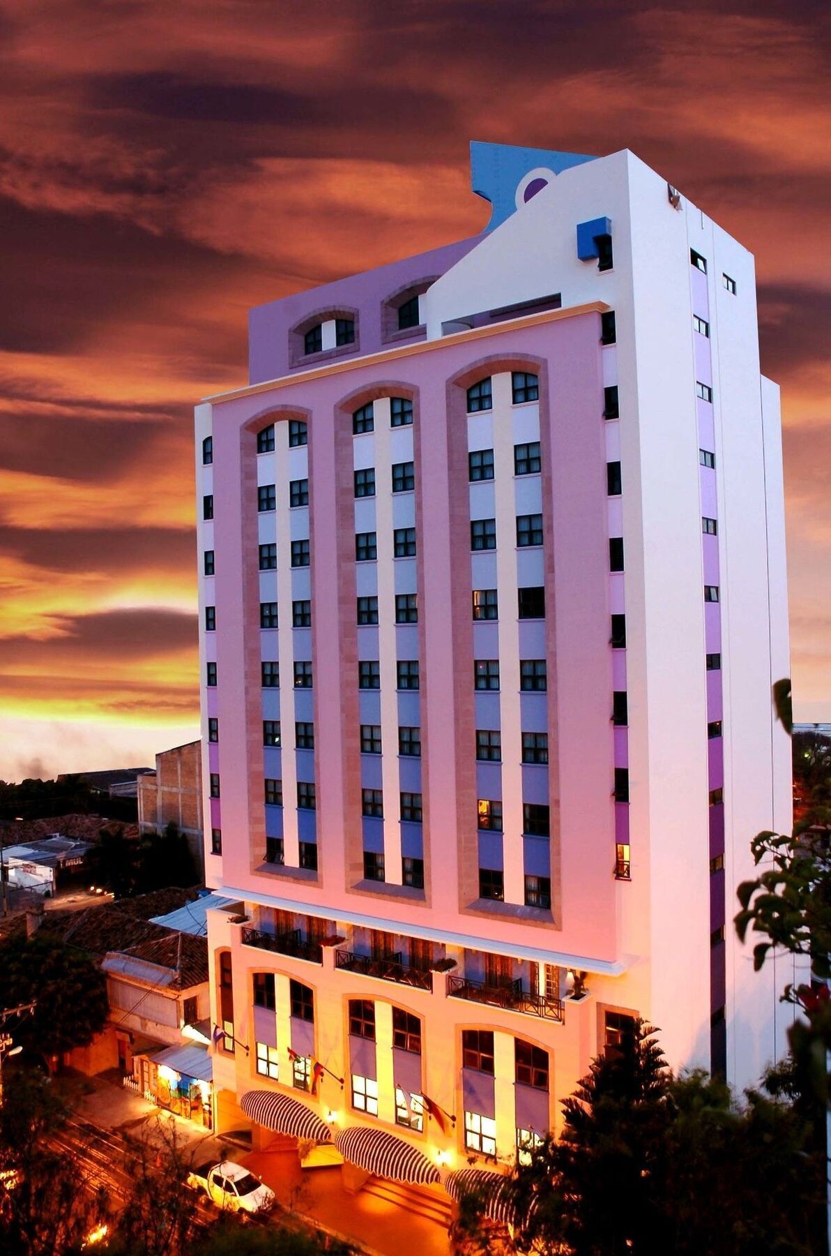 Plaza Del General Aparthotel Тегусигалпа Екстериор снимка